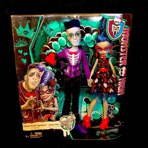 Monster High Love’s Not Dead Dolls Ghoulia Slo Mo